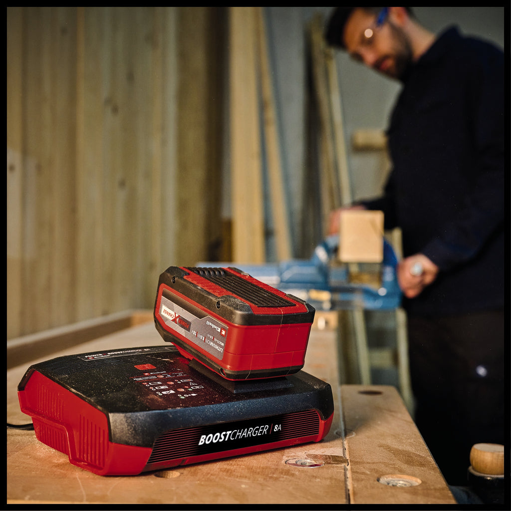 18V Ladegerät 8A Power X-Boostcharger Power X-Change