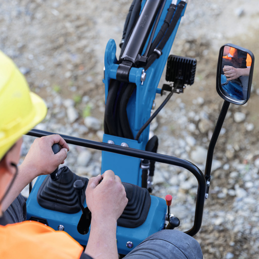Mini-Bagger EXC815