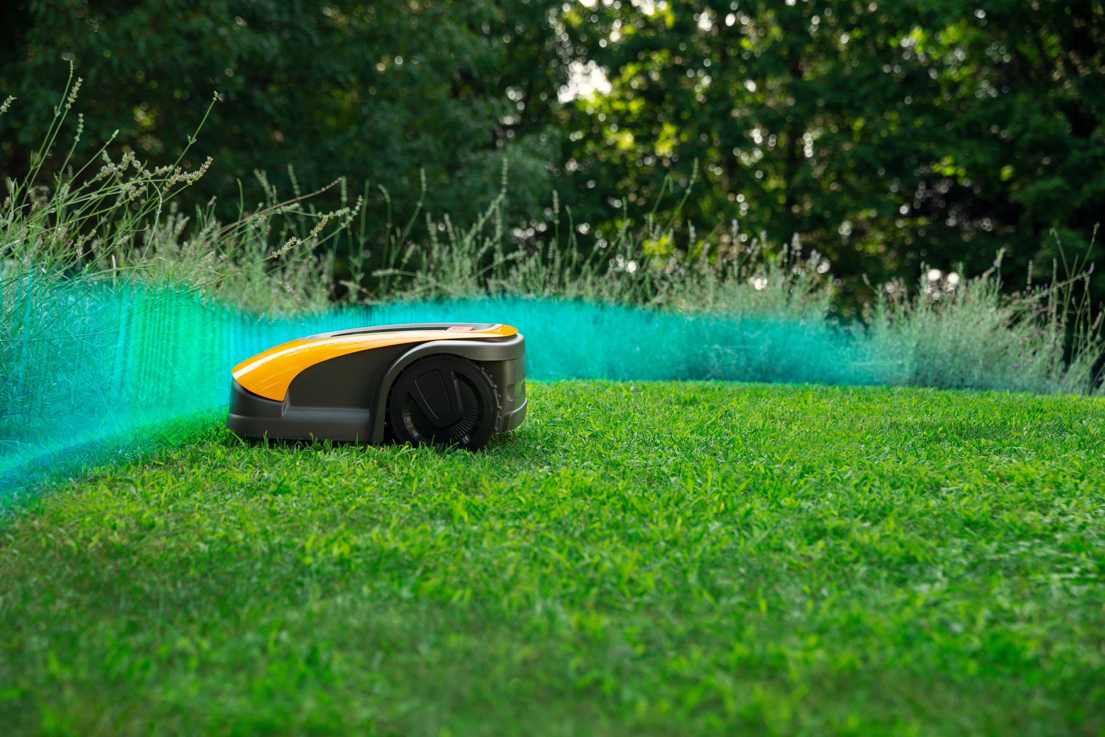 Autonomer Mähroboter A 1500