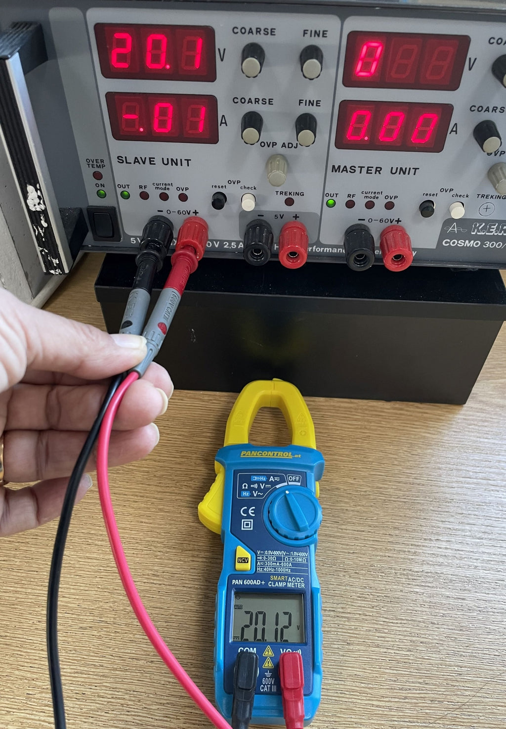 Digital-Stromzange PAN 600AD+ mit automatischer Funktionswahl