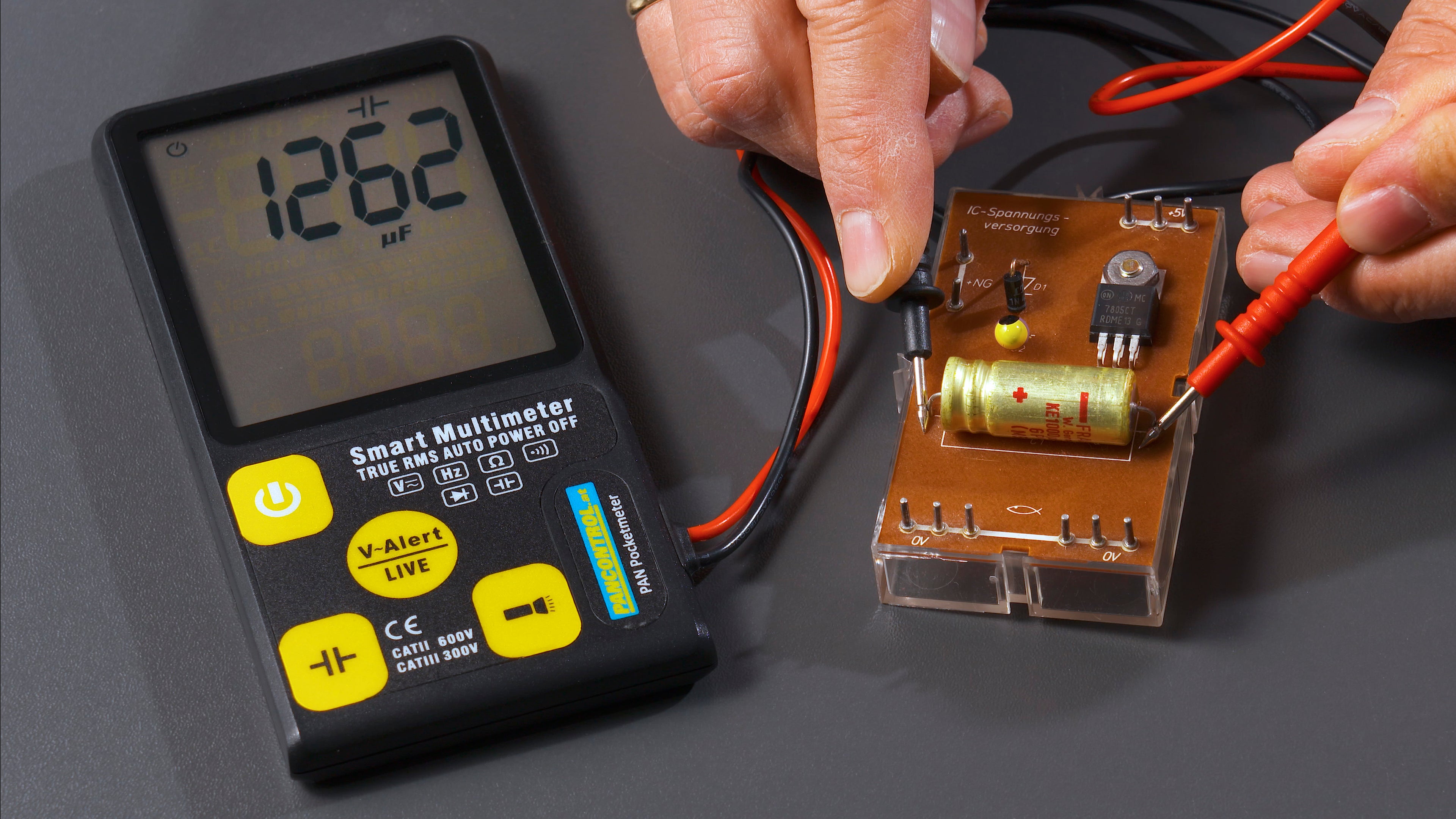 Taschen-Multimeter True RMS 300V CAT III